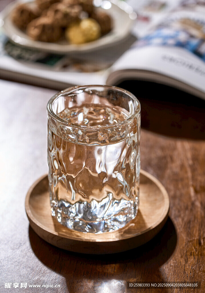 玻璃杯