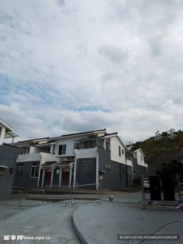 现代风格联排住宅外观