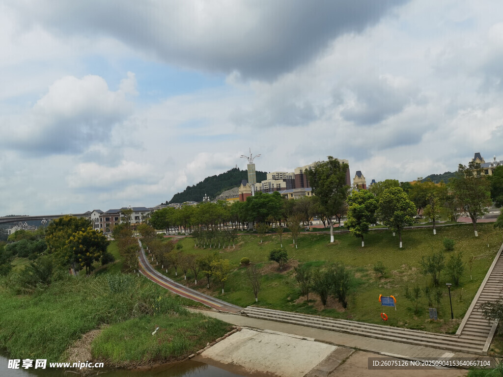 城市河岸风光美景