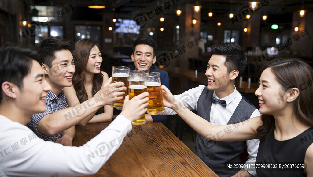 酒吧里几个年青人 有男有女