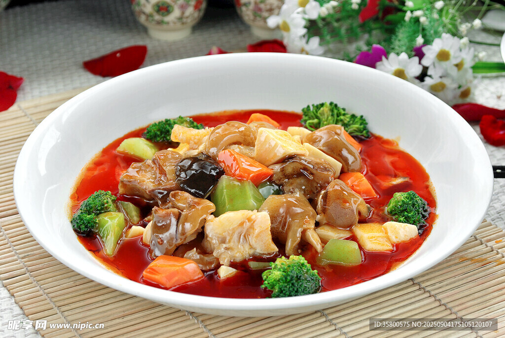 美味蔬菜炖鸡肉