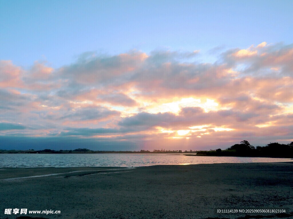 奥克兰海边日落美景