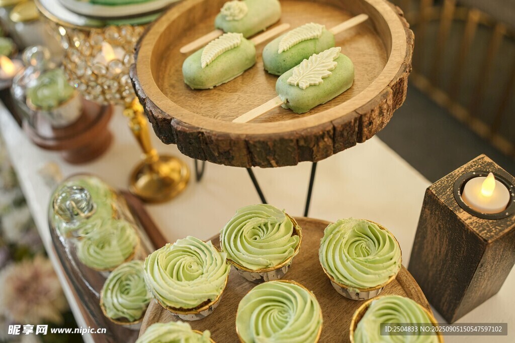 精致抹茶甜点展示