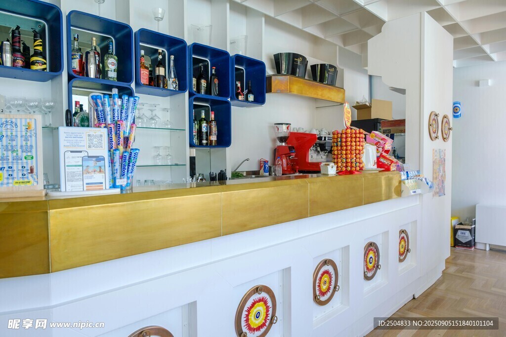 简约奶茶店吧台展示