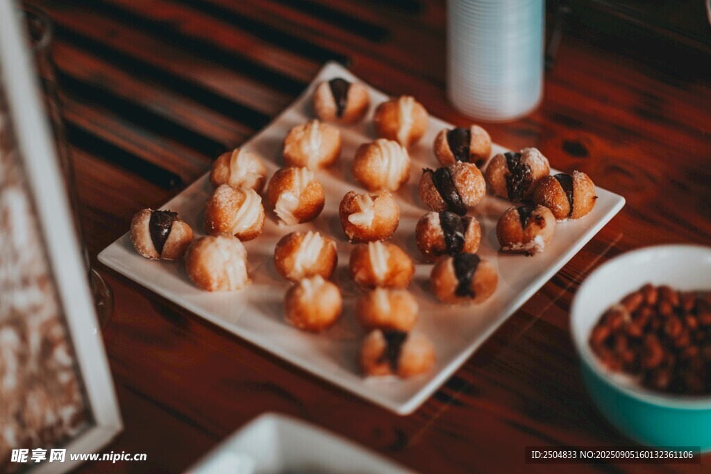 美味虾球拼盘
