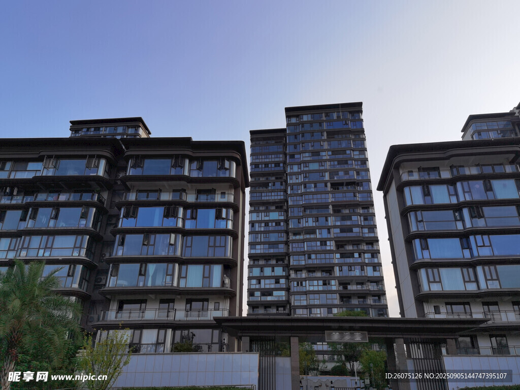 现代高层住宅楼景观