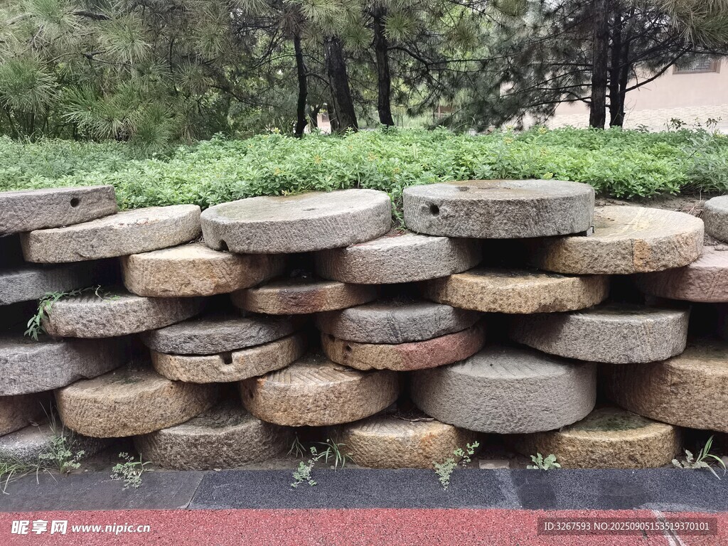 石墩堆叠景观