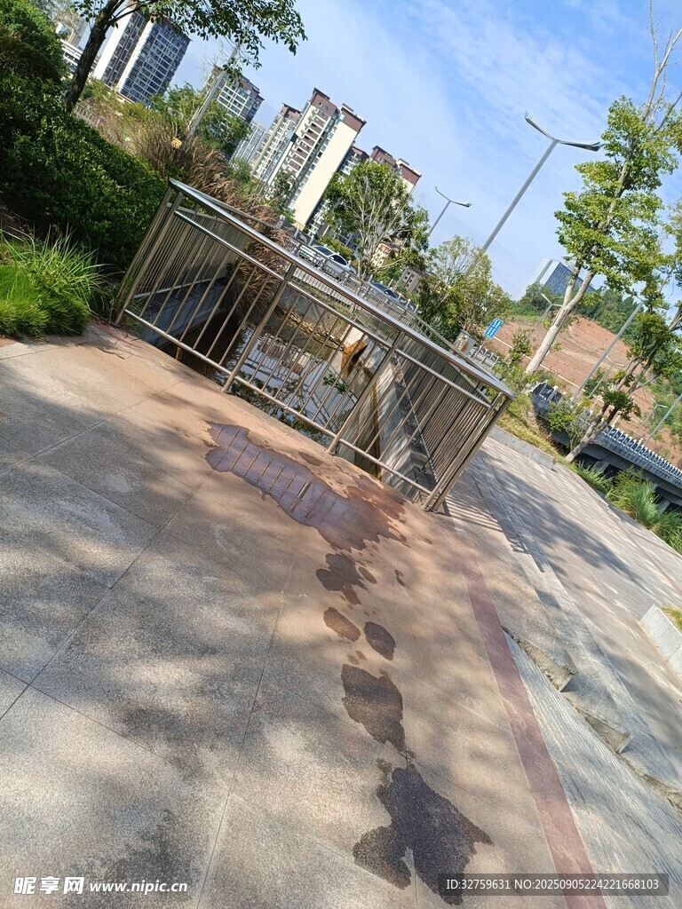户外金属护栏景观