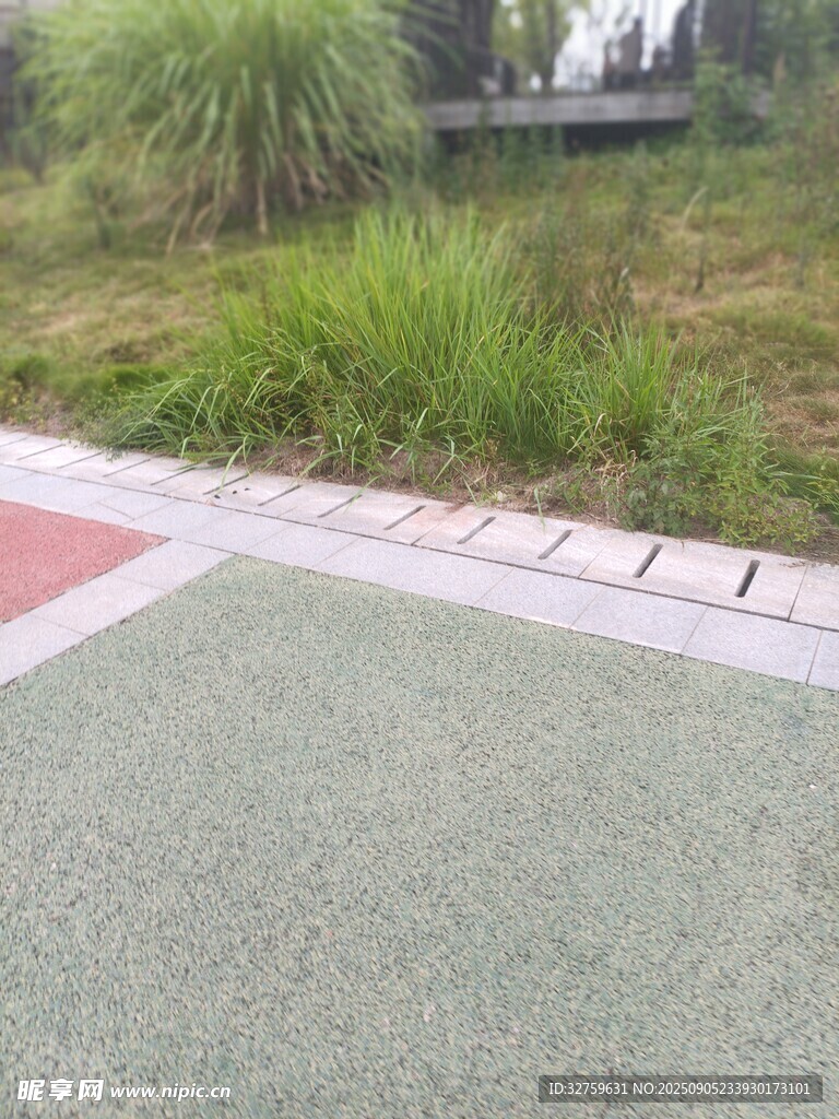 户外彩色透水地面景观