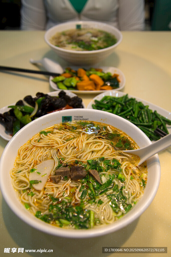 兰州特色牛肉面