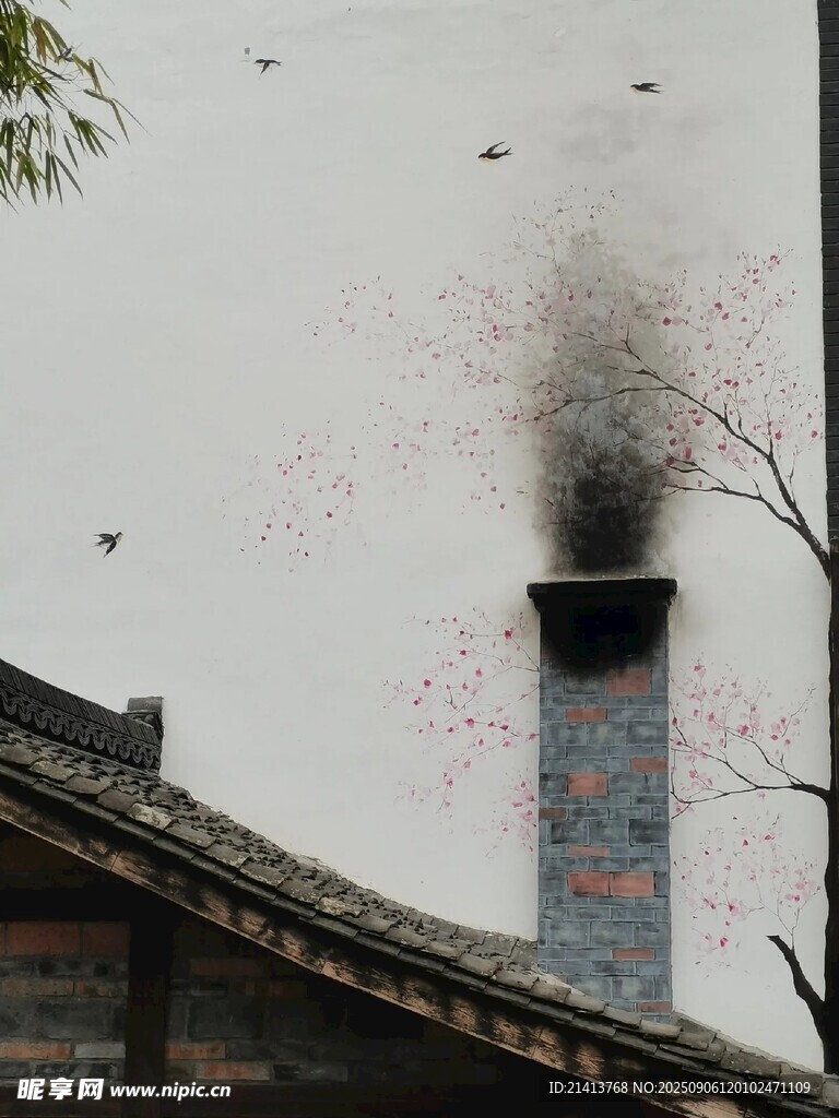 屋顶烟囱袅袅炊烟