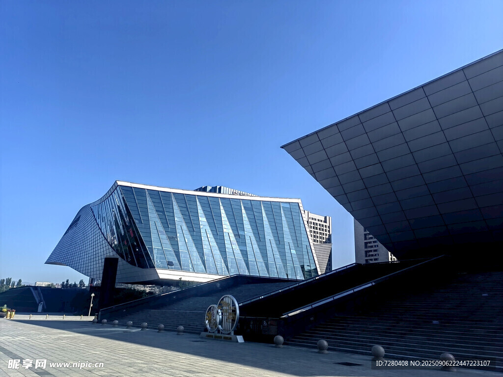 现代风格建筑外观