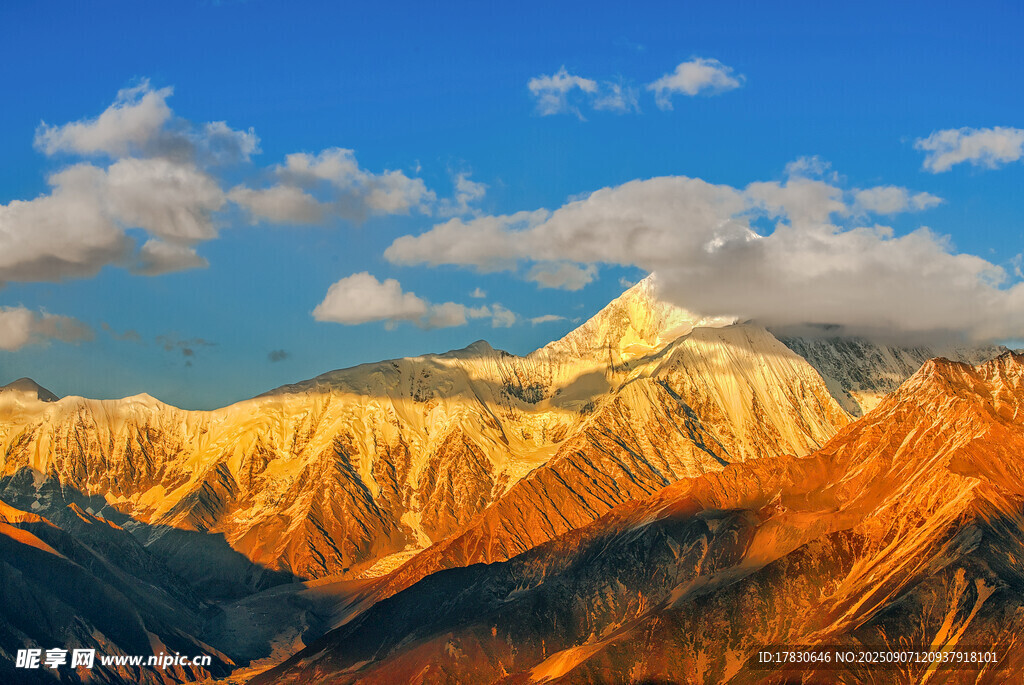 壮丽雪山美景