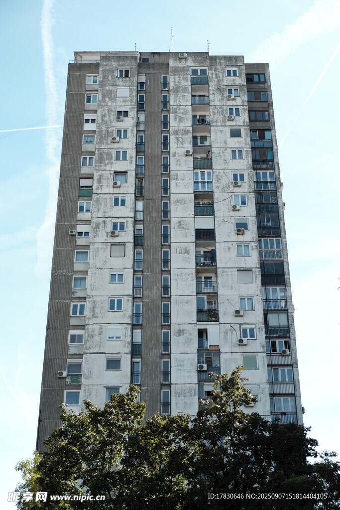 高层住宅楼外观