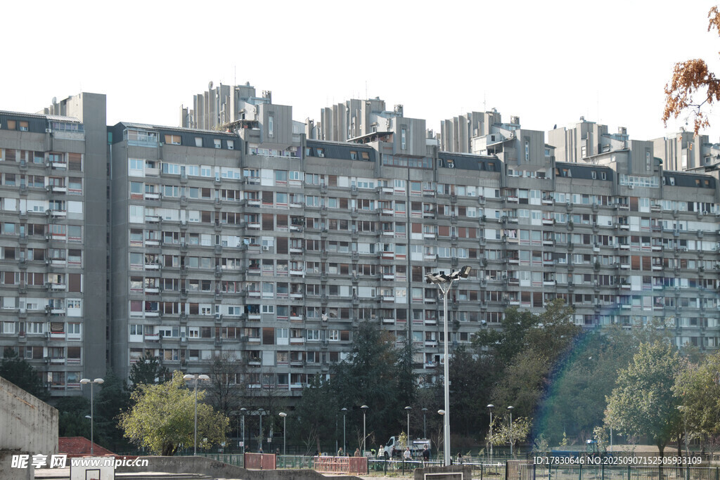 城市中的老旧居民楼群