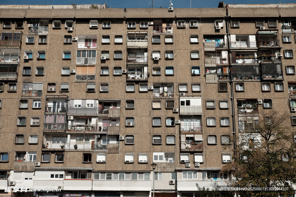 老旧居民楼外观景象