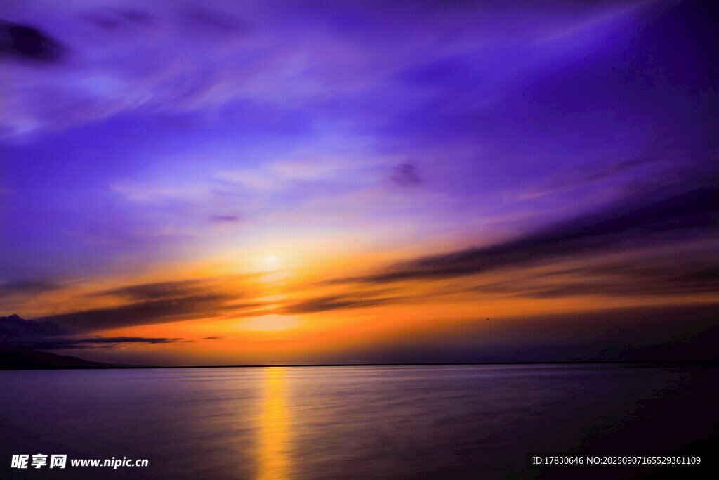 海上绚丽日落美景