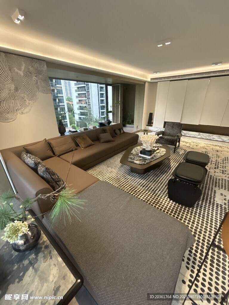 现代风格豪华客厅空间