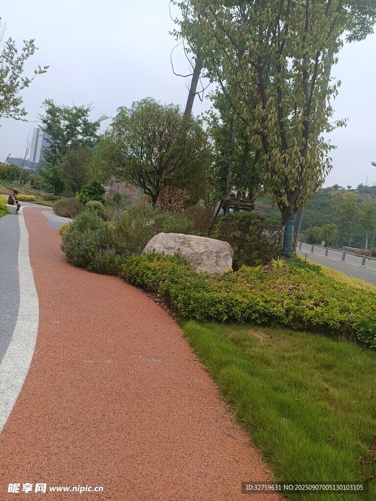 城市中的休闲步道景观