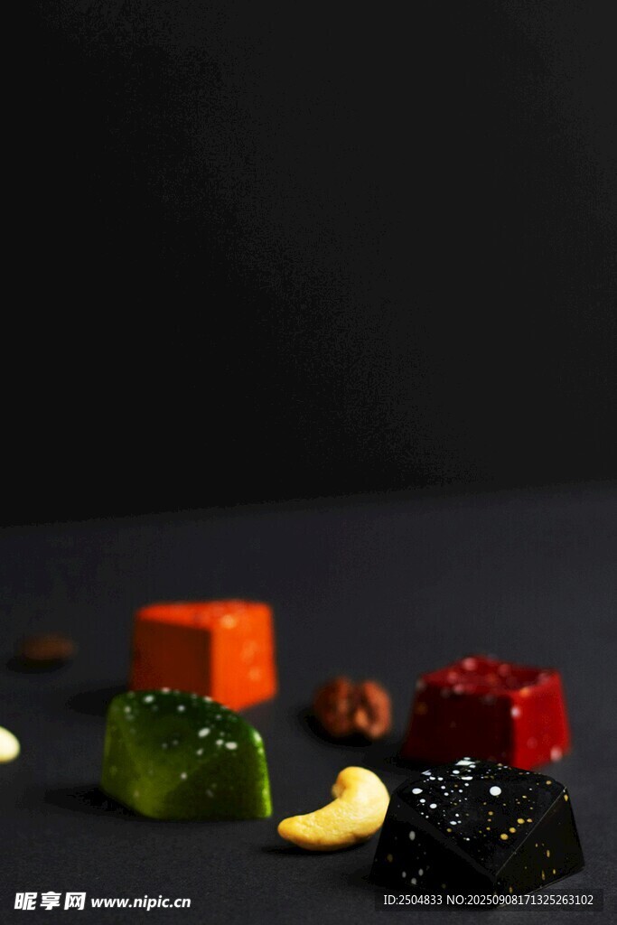 多彩果冻与坚果组合