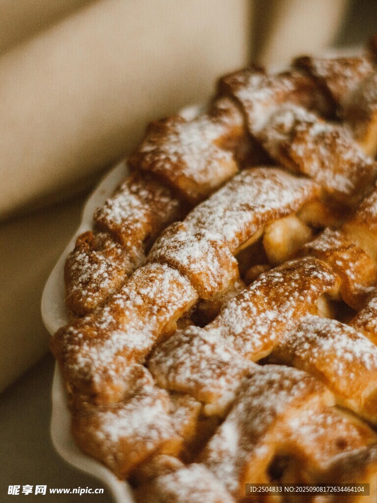 美味撒粉糕点特写