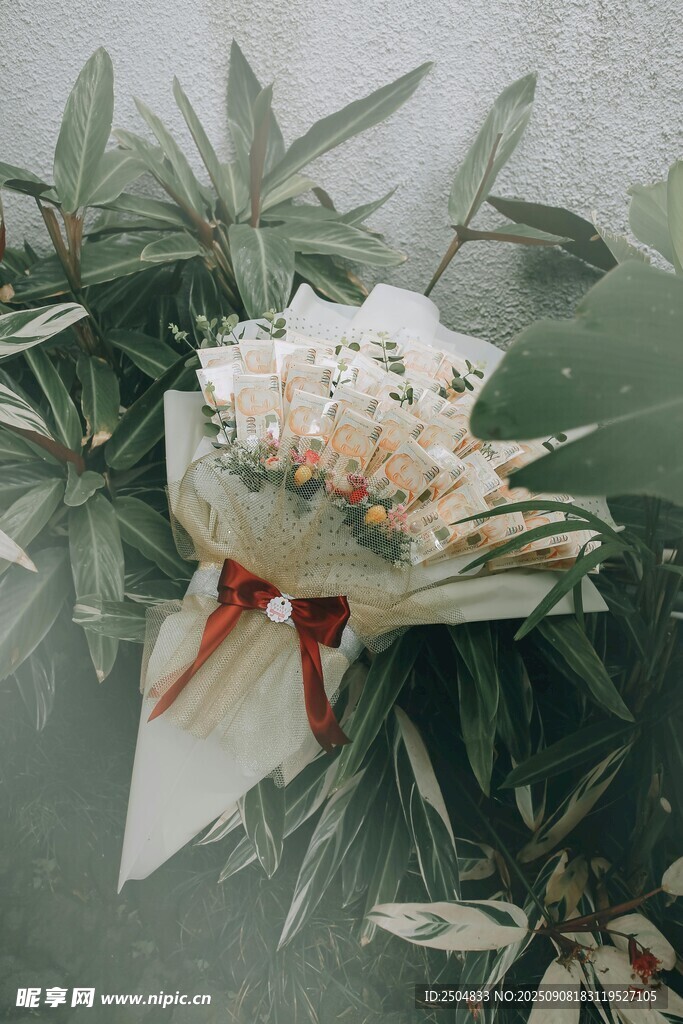 精致手捧花束 清新自然