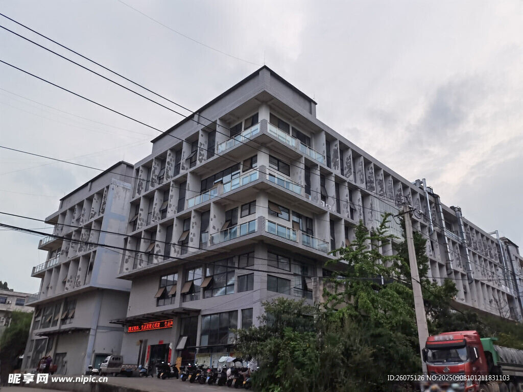 多层厂房建筑外观景象