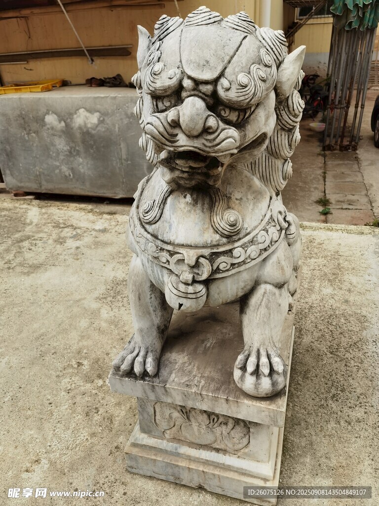 石狮子雕塑