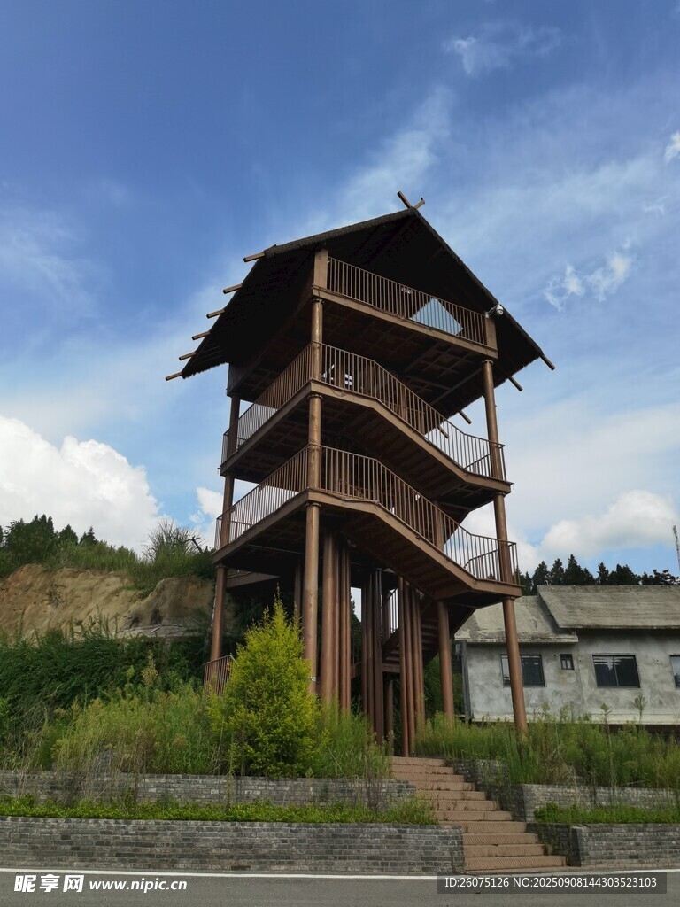 多层木质观景塔