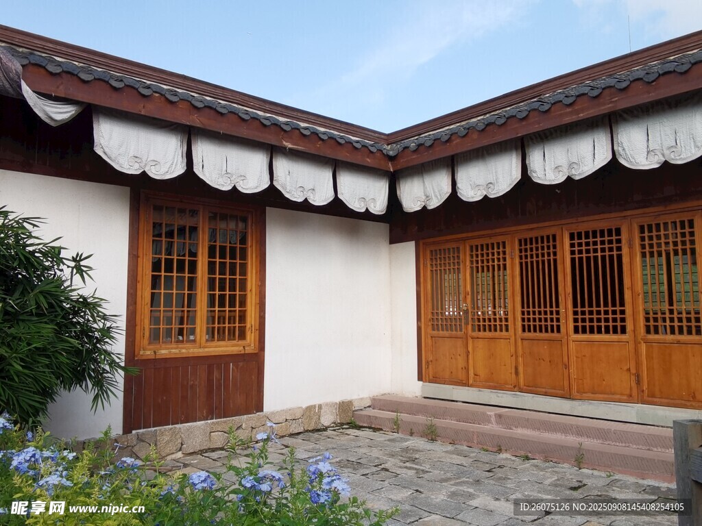 中式庭院小屋古朴雅致