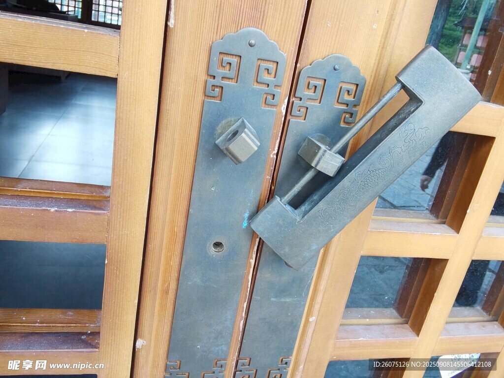 中式古典门锁细节特写