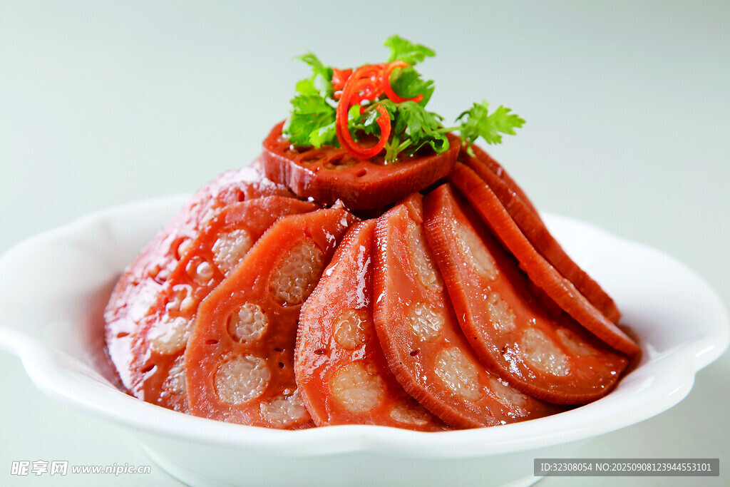 美味酱牛肉切片摆盘