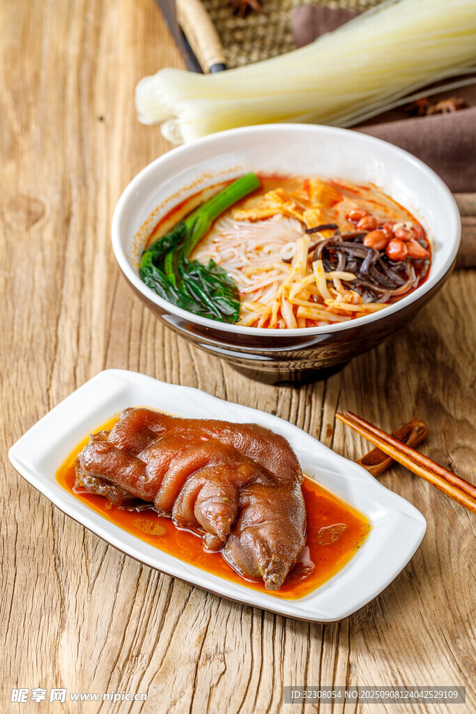美味面食搭配卤味佳肴