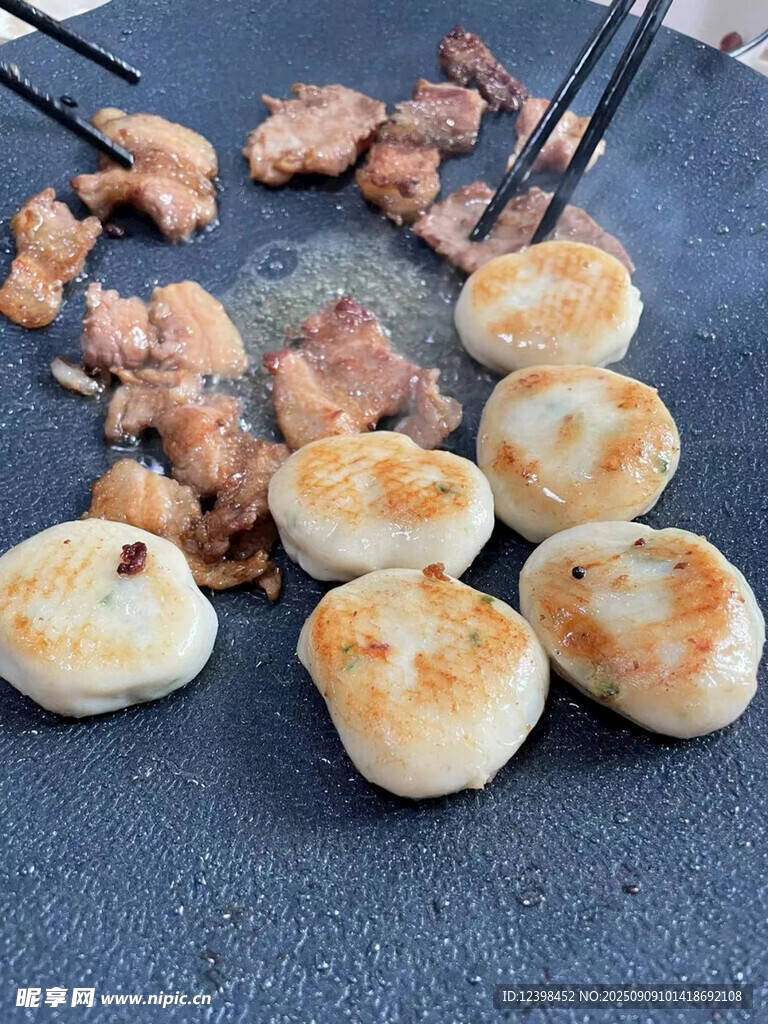 烤肉与烤饼