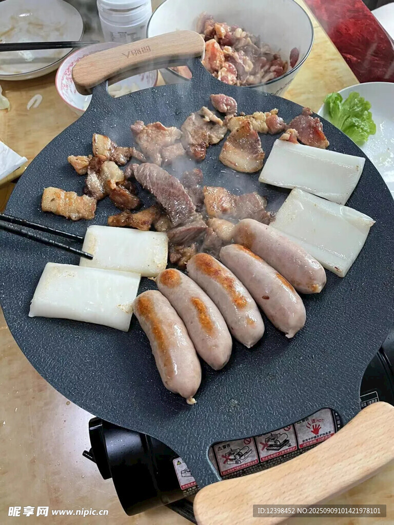 韩式烤肉拼盘丰富食材