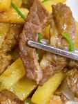 牛肉炒土豆