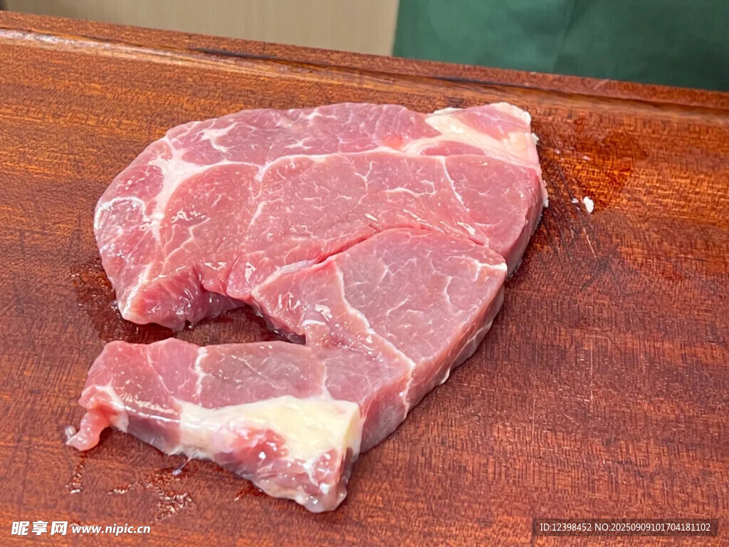 新鲜生牛肉牛排切块