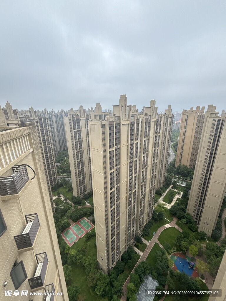 俯瞰林立高层住宅小区
