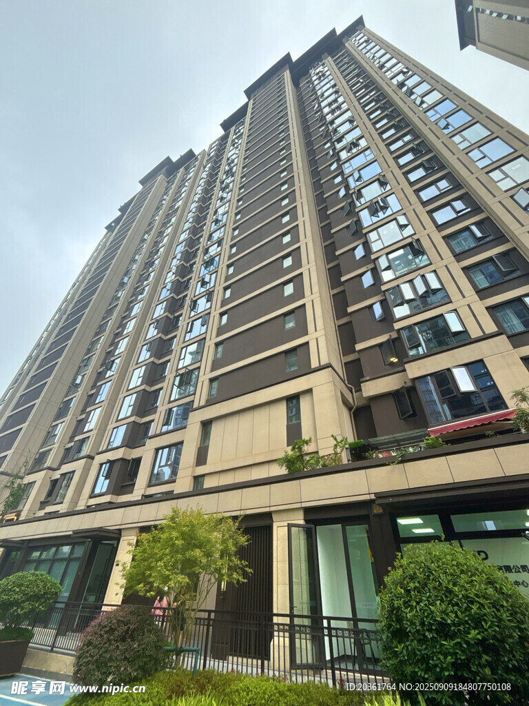 高层住宅楼外观景致
