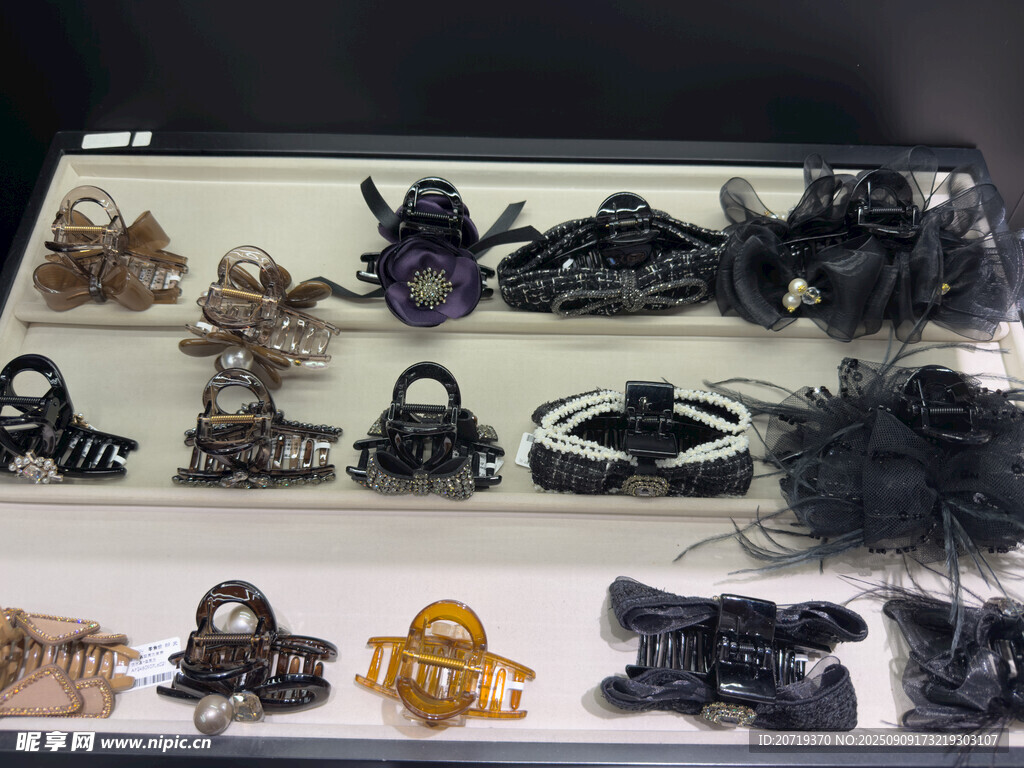 多样精美发饰展示