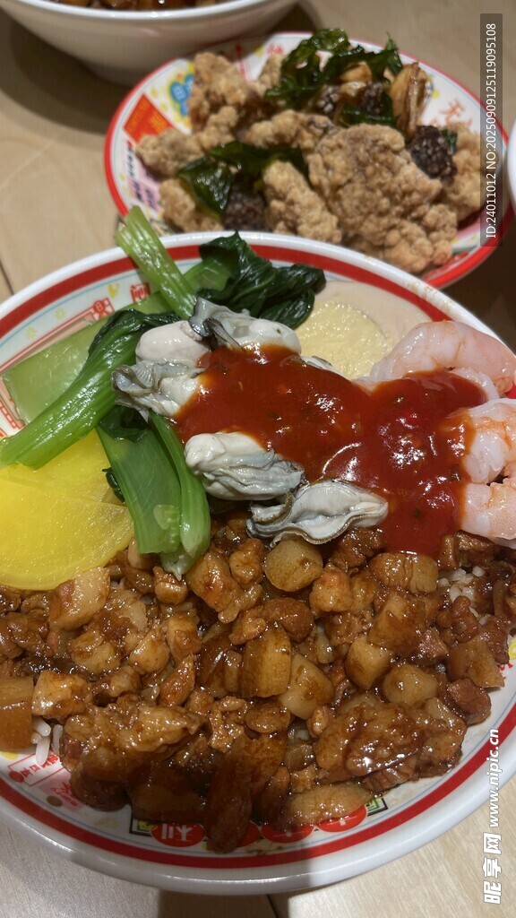 美味多样的特色卤肉饭