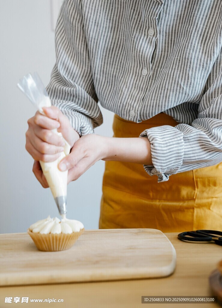 手工制作美味蛋挞瞬间