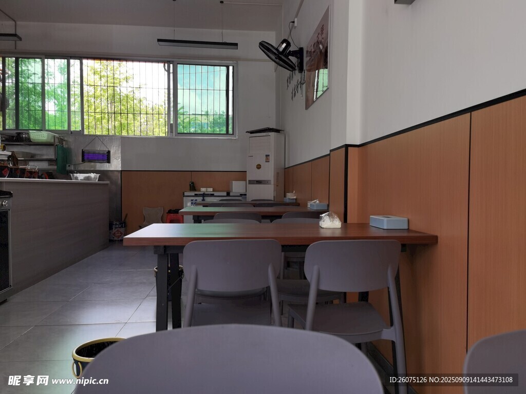 简约室内用餐空间场景