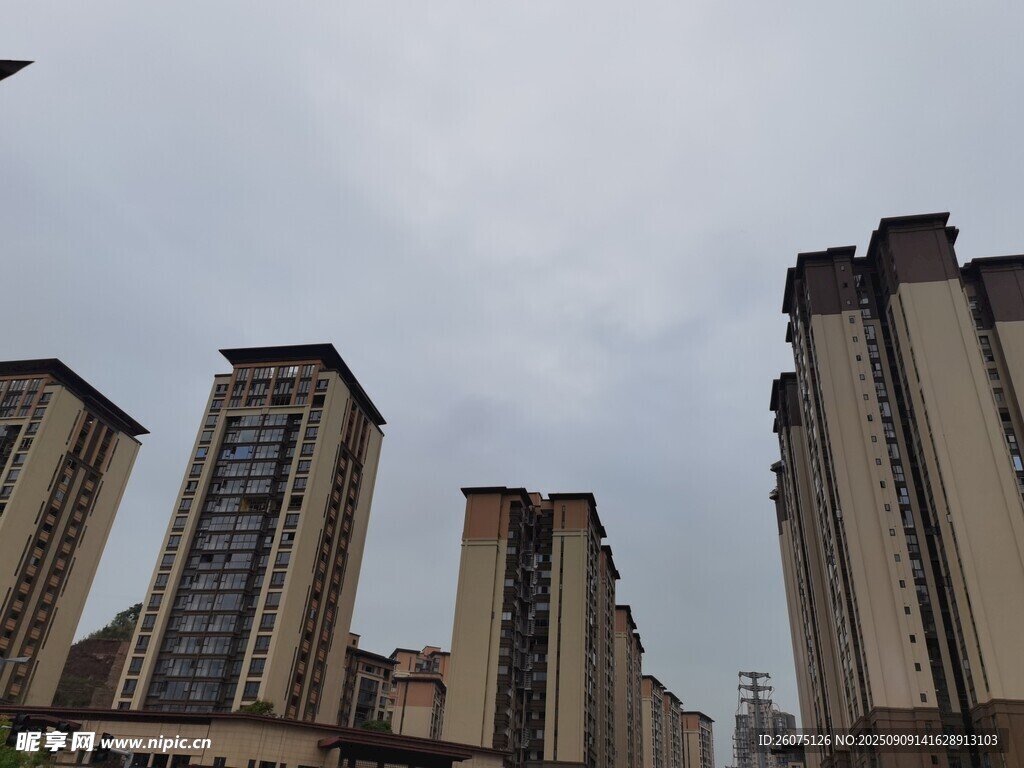 城市高楼林立景象