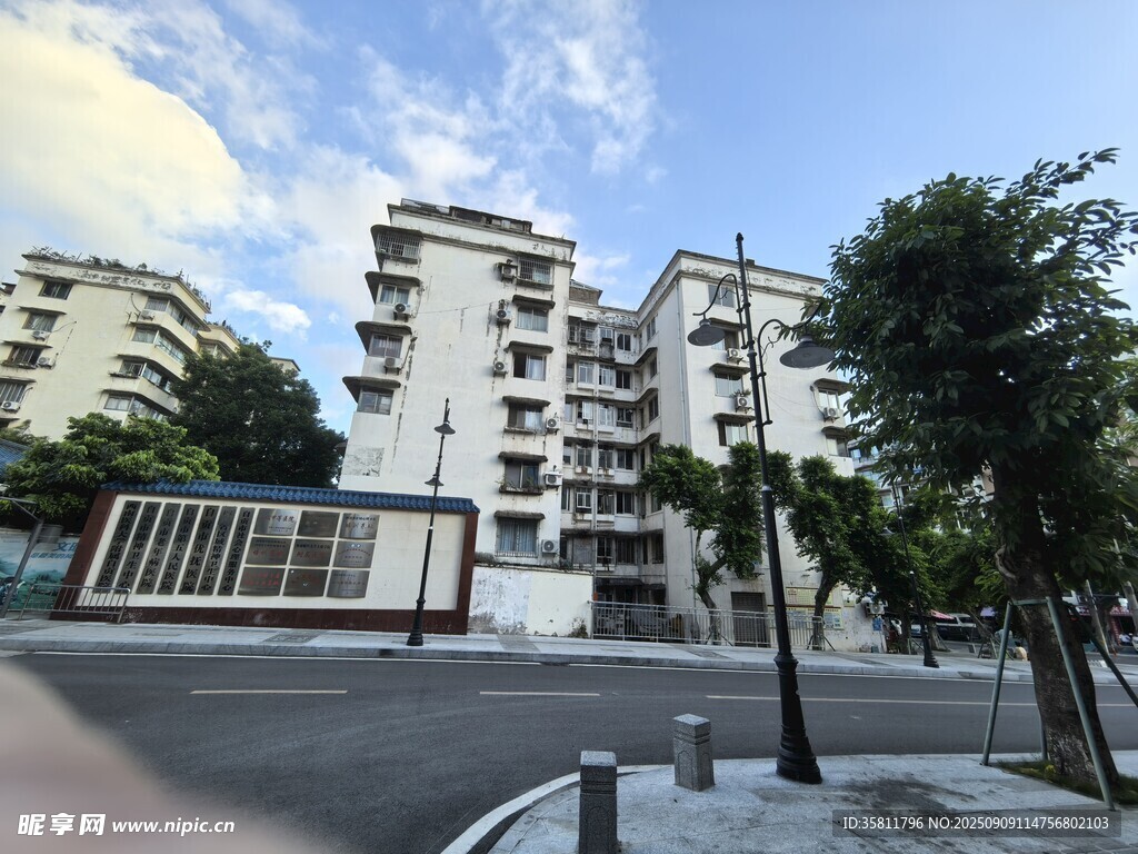 城市住宅区街道景观