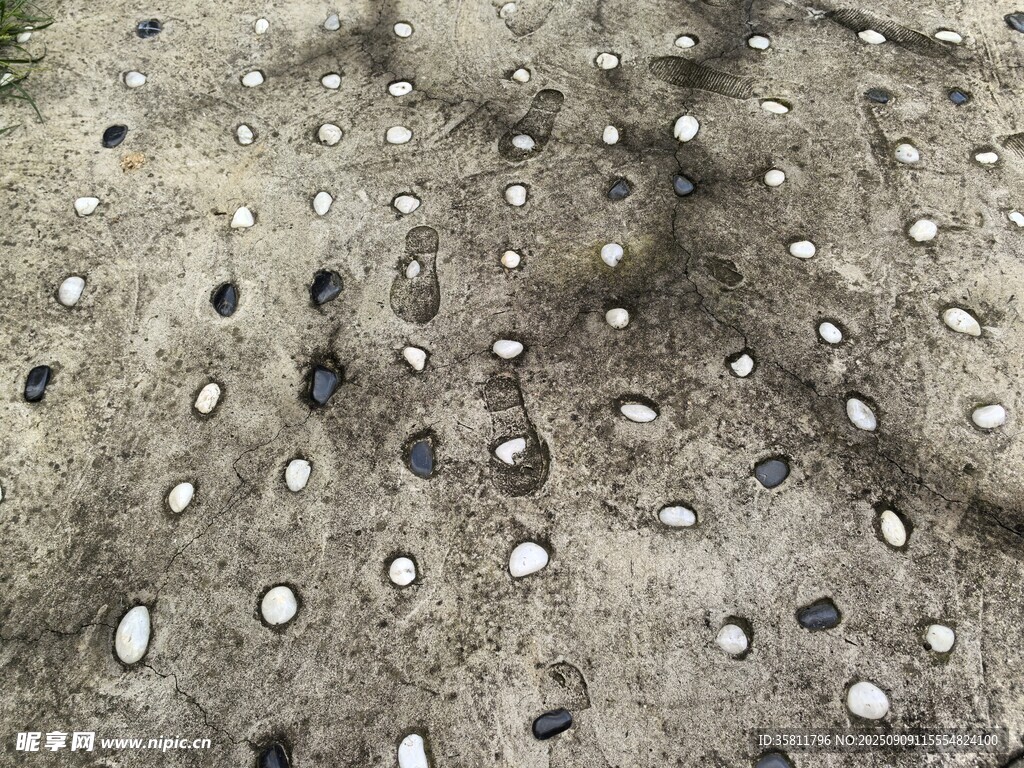 鹅卵石铺就的地面纹理