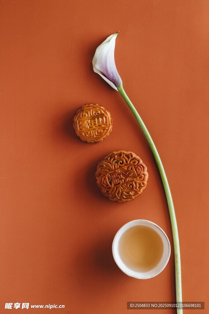中式茶点与马蹄莲雅致组合