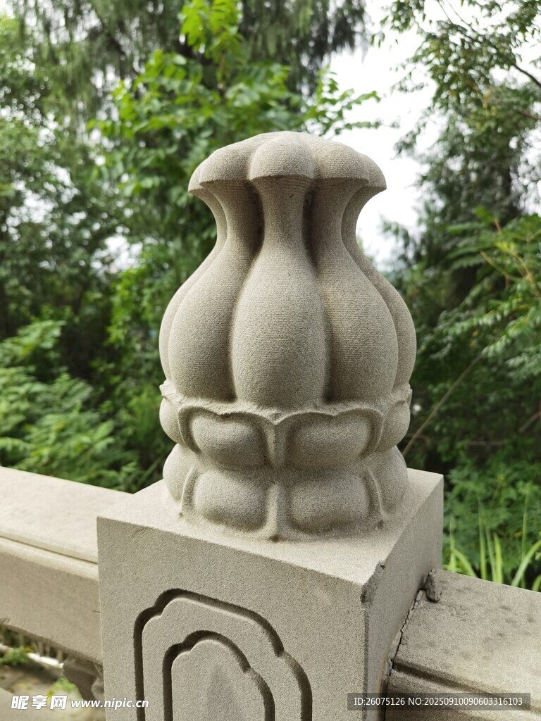中式石制花瓶栏杆装饰