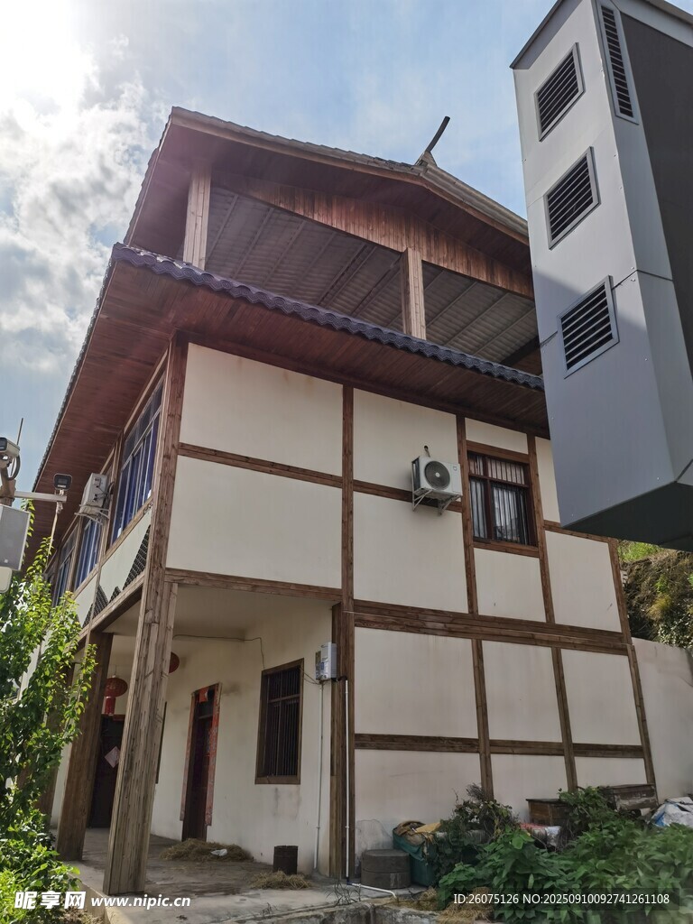 两层特色住宅外观
