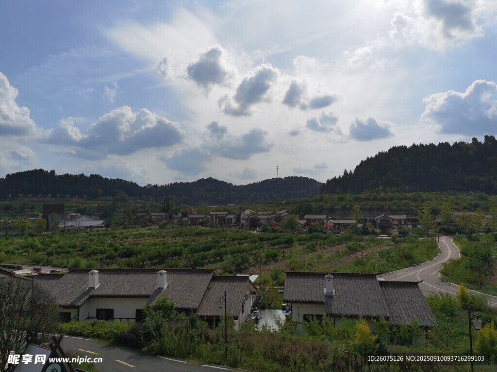 乡村风光宁静的山村景色